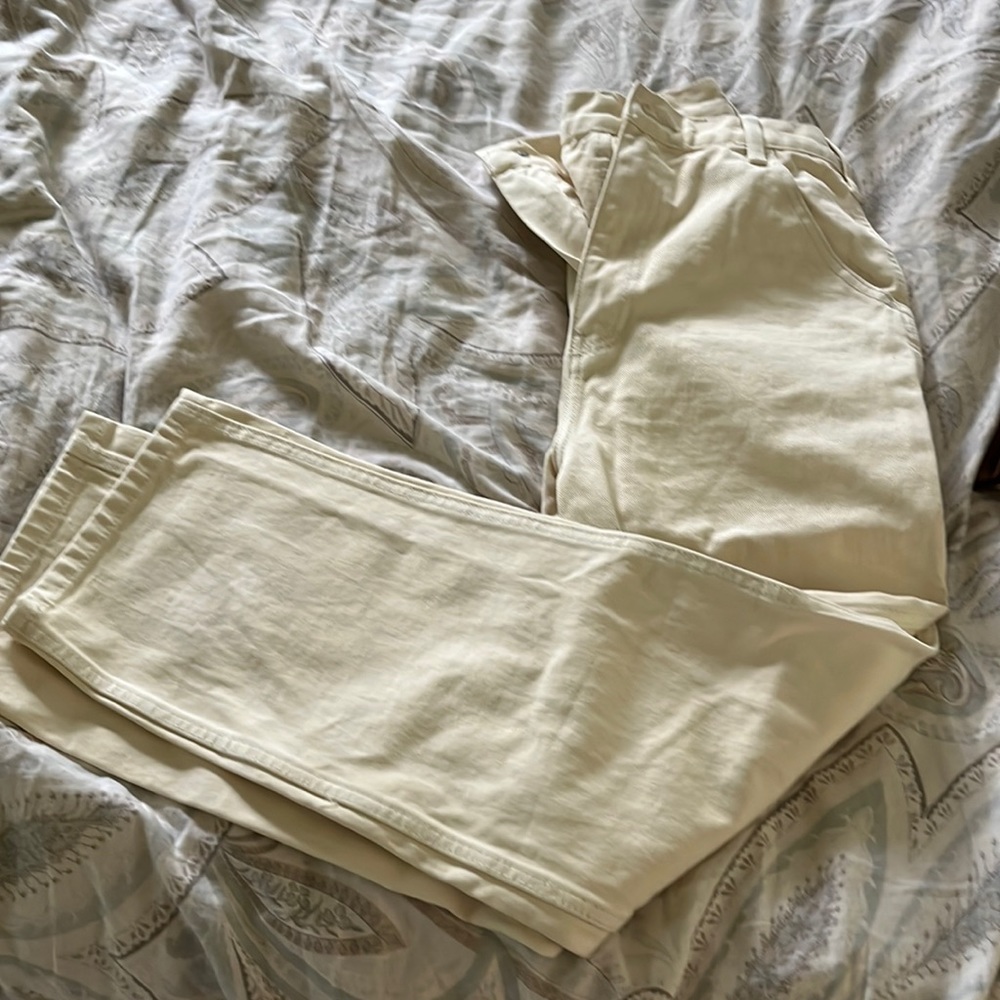 Brandy Melville Cream Straight-Leg Jeans 100% Cotton